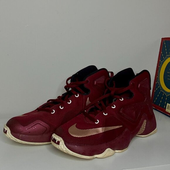 Nike LeBron 13s - Picture 3 of 4